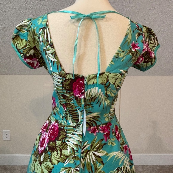 NWT! Lindy Bop Bella Dress XS - Picture 4 of 9